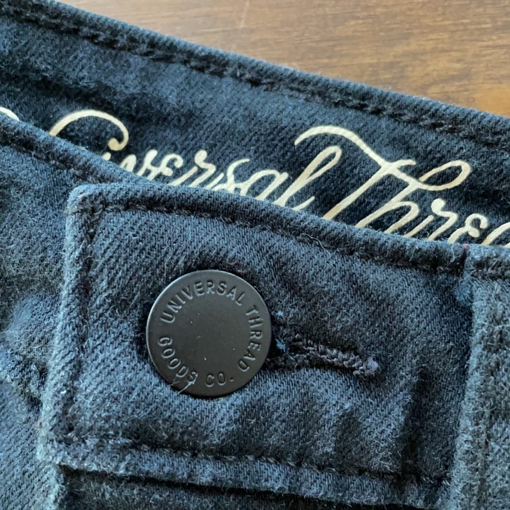 Universal Thread High Rise Midi Shorts - Picture 3 of 6
